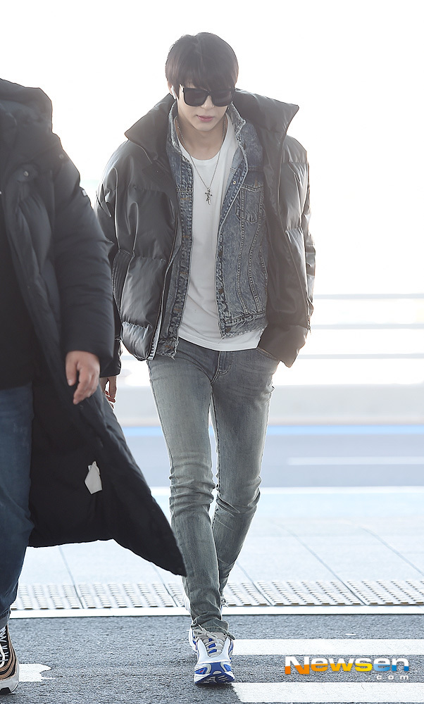 Singer VIXX (VIXX) Mr. Leo left for Russia through the Incheon International Airport in Unseo-dong, Jung-gu, Incheon, on November 13th, at noon, on the schedule of the Russia VIXXLR concert.VIXX Mr. Leo is walking Crosswalk as he heads to the Golden Gate Bridge.useful stock