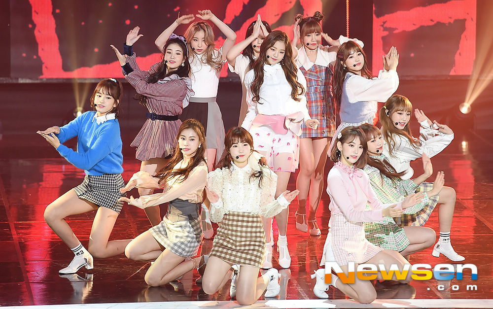 Singer IZ*ONE is performing on stage at SBS MTV The Show live broadcast at SBS Prism Tower in Sangam-dong, Mapo-gu, Seoul on the afternoon of November 13th.On the other hand, The Show on the same day includes Kwill, Monsta X, Gugudan, Chae Yeon, Wikimiki, Seo In Young, MXM, Mighty Mouse, Promis Nine (fromis_9), Kim Dong-han, JBJ95, Golden Child, 14U, Decrunch, IZ*ONE (IZ*ONE), H.U.B, T. Op Secret and others appeared.