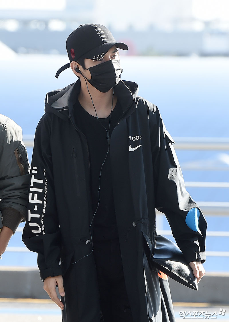 Group Wanna One Ong Seong-wu left for Thailand on the 12th morning of the 12th on the 12th.