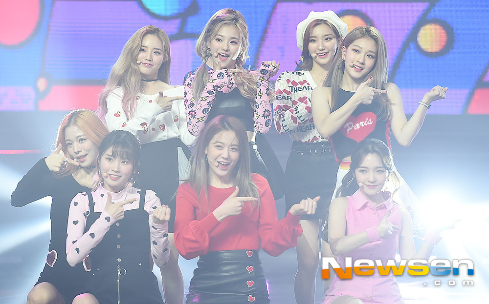 Group Fromis 9 is performing on MBC Music live broadcast Show Champion held at MBC Dream Center in Ilsan, Janghang-dong, Ilsan-dong, Goyang-si, Gyeonggi-do on the afternoon of November 14th.Meanwhile, Show Champion includes Twice (TWICE), Monsta X (MONSTA X), Kwill, MXM, Gugudan, Wikimikki, Stray Kids, Kim Dong-han, Golden Child, Fromis 9, JBJ95, Chae Yeon, 14U, Aizwon, Mighty Mouse, H.U.B, Top Sec Ret, Park Seo-jin took the stage.useful stock