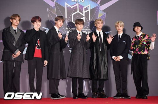BTS is continuing its unique global career.BTS is the first overseas singer to surpass 400,000 points in the first week of release on the Japan Oricon chart,100th first place on the United States of America Billboard Social 50 chartset a milestone in achieving .According to the latest chart released by Billboard on Wednesday (local time), BTS is the first place for 70 consecutive weeks on Social 50.. The first place was held on October 29, 2016.BTS, which entered the first place,Recording the 100th first place. This record for BTS is the second highest since the chart began in December 2010, and is the first for a group.Billboards Social 50 is a way to rank the music data analysis company of United States of America, Next Big Sound, by collecting various SNS data information such as streaming, The Artists Facebook, Twitter, Instagram, YouTube, Tumblrs friends and followers and SNS page visitors.BTS is the 70th straight week on this chart, 100th first placeIs a figure that directly shows how much BTS is mentioned, frequently consumed and loved in former World countries.It is the part where you can check the current location of BTS, the name that is most often called and mentioned on various SNSs most closely related to the life of former World people.The first record of BTS is also continuing in Japan.BTS ninth single FAKE LOVE/Airplane pt.2 on the Japan Oricon weekly single chart released on the 13th, beat Japans prominent singers and first place on the weekly single chart.took the place.In particular, BTS became the first overseas The Artist to reach the top of the weekly single chart, surpassing 400,000 points in the first week of release on the Oricon chart.BTS is also attracting attention because it boasts a strong popularity in Japan, which is also a flawed issue that has emerged as a Liberation Day commemorative T-shirt.Earlier, BTS was in controversy within Japan with a Liberation Day commemorative T-shirt worn by Ji Min.Some right-wing forces in Japan have been rough against the fact that the picture in the T-shirt seems to mean an atomic bomb that fell on Japan.As a result, TV Asahi Music Station, which was scheduled to appear in BTS, also took an incomprehensible follow-up, such as canceling BTS appearance.BTS explained the situation to those who were hurt by unintended situations through SNS on the 13th and those who felt uncomfortable just because BTS was related to the controversy and apologized.Big Heat repeatedly emphasized that the controversy is not a BTS but an issue that has arisen due to the company. Based on understanding various social and historical and cultural backgrounds, we will pay more attention to the details of the big hits and their artists, He promised.In addition, it continued to make clear follow-up measures to directly apologize to the people involved in the atomic bomb damage and the organizations that raised the controversy.Some have speculated that this will be a political issue and Brake will be taken into global activity of BTS.In fact, right-wing groups threatened to protest to prevent BTS concerts, but only one young man who protested BTS in front of the Tokyo Dome was one.The popularity of BTS remained unwavering: BTS opened a spectacular prelude to the Japan Dome tour on Thursday at Japan Tokyo Dome, a row of bulletproof lines that could not prevent controversy.DB to provide big hit entertainment