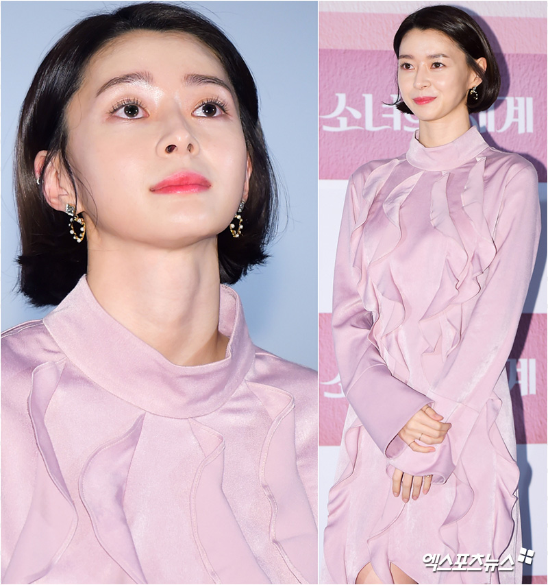Hello Venus Europe attended the premiere of the movie Girls World at the Leechon-dong CGV Yongsan Eye Park Mall in Seoul on the afternoon of the 13th.The emergence of GoddessBright smile angel  There is a chic beauty  Falling flower deer beauty  Outstanding ratio  Break heart