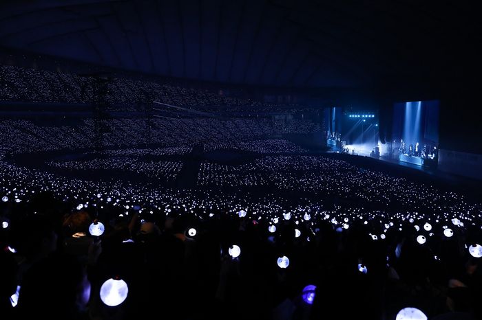 Group BTS successfully completed the Japan Tokyo Dome Concert; there were no attacks or mass-disgusting protests by the concerned local right-wing groups.BTS opened a concert with the title of LOVE YOURSELF ~ JAPAN EDITION ~ Iran at Japan Tokyo Dome on the 13th and 14th, and met a total of 100,000 viewers.The Concert ticket was sold out early.BTS, which filled the Tokyo Dome with fans, showed a variety of live performances from the Japanese versions such as I NEED U, RUN and DNA to the Solo stage and unit stage, leading to the fans cheers and response.Especially, in this concert, the title song FAKE LOVE/Airplane pt.2 which is sweeping the Oricon Daily Singles Chart and the weekly single chart is released for the first time, and the atmosphere is getting hotter.BTS, who opened the dome tour for the first time after Japan deV, said, I wanted to be a singer who can do do dome tour from the past.Now that we are proud of you, this moment is really happy. I think it is possible thanks to you. Thank you for coming together. BTS was subjected to a hate-criticism before the Japan performance.Member Jimin was attacked by the right wing because of the photo of the atomic bomb explosion on the T-shirt of the Liberation Day that he wore in the past, and the scheduled appearance of Japan was canceled.The BTS Tokyo Dome Concert was concerned about the attack of the right wing and the protest, but the reality was different.From early morning, fans who wanted to buy Goods were suffering from phosphoric acid, and there was a lot of voices cheering for BTS.BTS, which completed its tour of North America and Europe last month, will continue its dome tour at Kyocera Dome in Osaka on the 21st, 23rd and 24th, Nagoya Dome from January 12th to 13th, and Fukuoka Yahooku! Dome from February 16th to 17th.