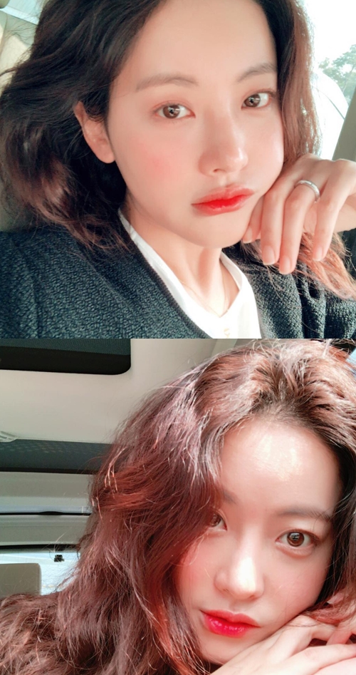 Actor Oh Yeon-seo showed off his lovely beauty.Oh Yeon-seo posted several photos on his instagram on the 15th without much content.The photo shows Oh Yeon-seos Selfie, whose lovely beauty attracts Eye-catching, and its distinctive features and dreamy eyes also catch the eye.On the other hand, Oh Yeon-seo played the role of Jin Sun-mee in TVN Drama A Korean Odyssey which last March.Photo l Oh Yeon-seo Instagram