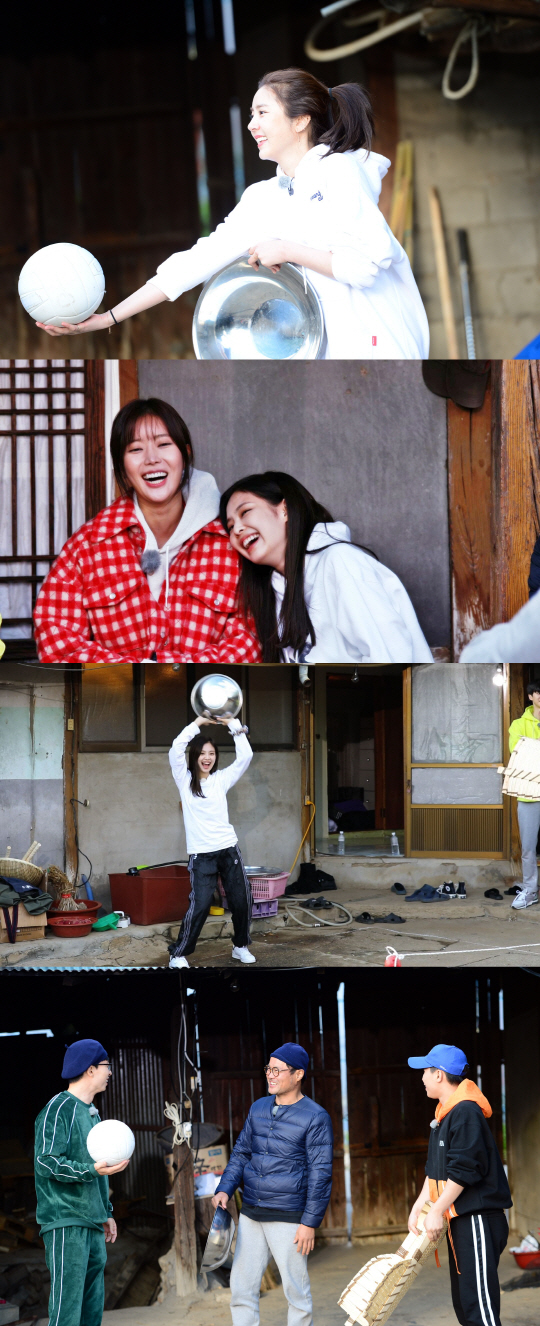 SBS Michu and 8-1000 (hereinafter Michu and) was flipped over by the hot competition of singer and actor Son Dam-bi.SBS New Friday Entertainment Michu and is a 24-hour rural mystery thriller entertainment where top stars track hidden mysteries in rural villages.The comedian Yoo Jae-seok, Black Pink Jenny Kim, actor Kim Sang-ho, Im Soo-hyang, gag woman Jang Doyeon and other popular stars decided to appear.In particular, the first broadcast of Michu and seems to attract attention with the flame competition of Son Dam-bi.Son Dam-bi burned the set with a body-stricken passion, and revealed the competition, especially in Salim Volleyball.The Salim Volleyball to be released on the first broadcast is a volleyball yonggi using the living in the rural yard, which is one of the processes to solve the secrets hidden in Michu and.Son Dam-bi showed his 200% athletic ability in Salim Volleyball on the day and showed the aspect of ace.However, Jang Doyeon, who teamed up with him, showed anxiety, and declared a boycott saying I do not do it in the continued mistake of game hole Jang Doyeon.Jang Doyeon laughed at the cute smile, saying, This sister is so scary.Son Dam-bi and Jang Doyeons opponents were also formidable.Hot Idol Black Pink Jenny Kim and actor Im Soo-hyang, who recently gathered a topic with the drama, surprised everyone by showing unexpected athletic skills against the two.The results of the final confrontation between the two teams can be confirmed through broadcasting.In addition, the body gags of stars that were not seen in entertainment such as Kim Sang-ho, Kang Ki-young, and Songgang are also revealed through Salim Volleyball.Salim Volleyball Kyonggi, who set fire to the competition of the entertainment industrys representative Cool Sister Son Dam-bi, will be unveiled on Michu and 8-1000 which will be broadcast first at 11:20 pm on the 16th (Friday).