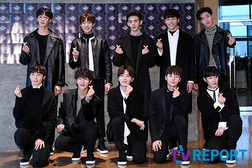 Group The Man Black is posing for a live rehearsal of Mnet M Countdown at CJ ENM Center in Sangam-dong, Mapo-gu, Seoul on the afternoon of the 15th.M Countdown will feature Kwill, Hay Girls, JBJ95, TWICE, Promis Nine, ATIZ, MXM, HOTSHOT, The Man Black, Weki Meki, Golden Child, April, Mighty Mouse, Stray Kids, Eyes One, Gugudan, Seo In Young, Monster X and Bitoobi. ...