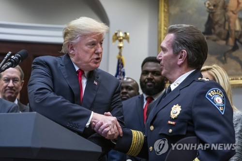 수화커피숍 이미지