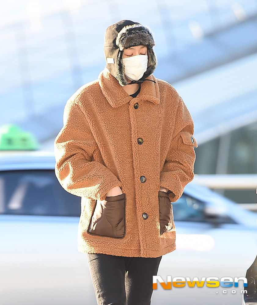 Monsta X left for Bangkok via the Incheon International Airport on the morning of November 17 for a concert attendance schedule.Monsta X Hyeongwon is heading for the Golden Gate Bridge on the day.useful stock