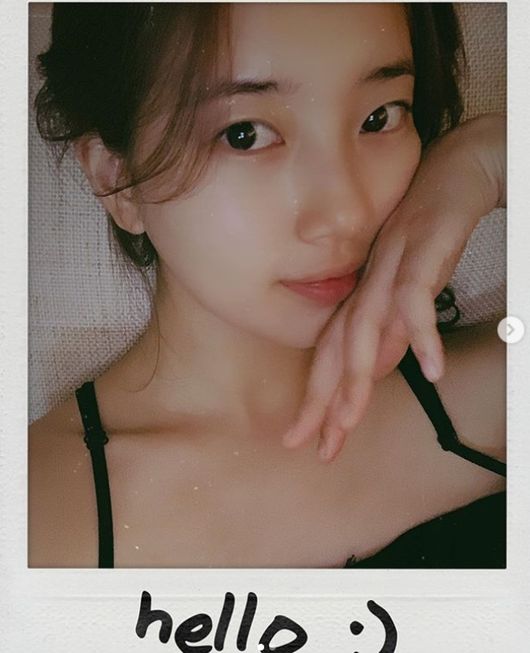Singer and actor Bae Suzy has revealed a neat current situation.Bae Suzy posted two selfies on her social media on Thursday: Bae Suzy in the photo is a face without a toilet but sparkles with a neat charm.Bae Suzy added a short hello with the photo and greeted fans.Meanwhile, Bae Suzy has been filming SBS new drama Vagabond in actor Lee Seung-gi and Morocco.Bae Suzy SNS