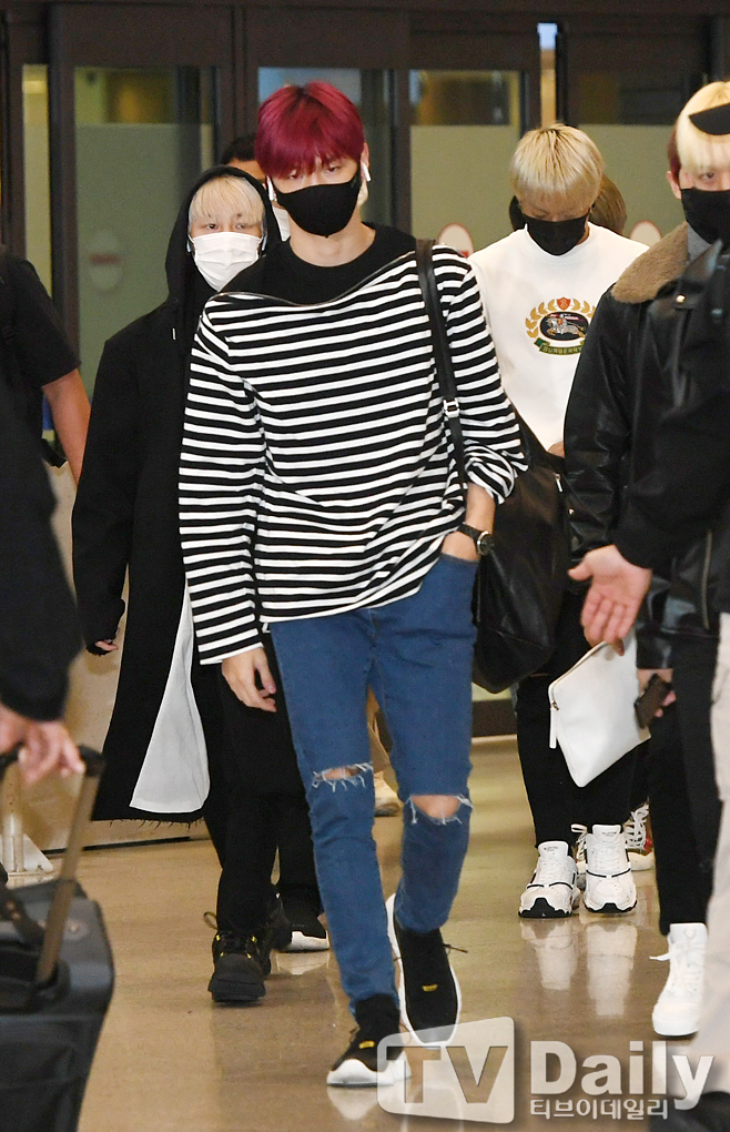 Wanna One Ha Sung-woon Gang Daniel is arriving at Incheon International Airport on the evening of the 18th after finishing his schedule in Bangkok, Thailand.Wanna One arrival