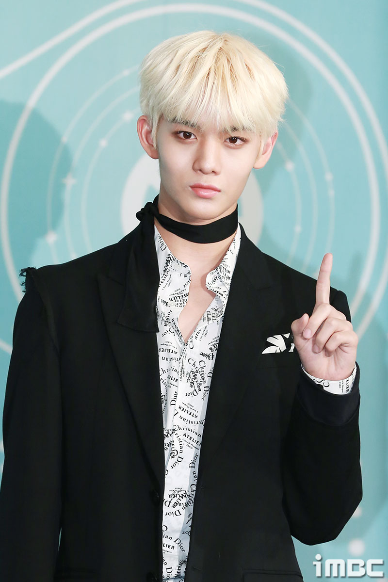 <p> At the event Wanna One Bae Jin Young in this photo.</p><p> This album 111=1 (POWER OF DESTINY) is that while the Wanna One this were arithmetic series to collecting the album with the title song Spring Breeze, including Ha Sung-woon, this direct production the Valley participated in fireworks, the night when the photo lab in Switzerland to participate in the Awake!And Warner table towards a sincere 12 first Byul, last years 11 November release for the hot response was Beautifulsecond version of Beautiful Part. II, including a total of 11 songs.</p><p>iMBC this image | photo, already phone</p>