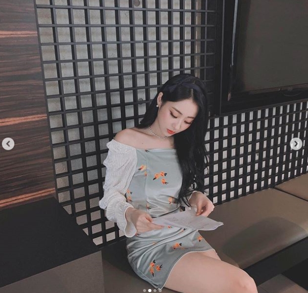 Kyungri flaunted her watery Beautiful looksKyungri posted several photos on his Instagram on November 19.Photos show Kyungri in an off-shoulder costume: Fascinating Beautiful looks capture SightFans who encountered the photos responded such as It is so beautiful and The goddess itself today.kim myeong-mi