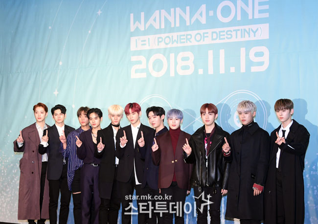 Group Wanna One is making a unique comeback: a complete comeback in five months and a return with the first music album, which will be the last of the project with a set deadline.The preparations for shooting the last shot are 100% complete with the Feeling of the last.This album is the first music album of Wanna One, which debuted in summer 2017, and the last album to be released ahead of the projects completion.Regarding Feeling at the time of completion, Kang Daniel said, I would like to say that it is cool.It is difficult to say, but it seems to be a complicated Feeling, which is good and sad. Wanna One has been running a lot of challenges, so it was fun every time I did it. There is nothing personal to regret.I was so happy to play the stage, and I am grateful that I have set up a lot of stage stage, and I want to think hard about how much more wonderful the remaining stage will be. I wanted to have a concert at the gymnasium, but I heard that the other venues are good, but I wanted to try it, but I am very sorry that I can not do it.However, it is cautious about the extension of the project activity. We have not talked about extension, we are trying to prepare the album once.Lee Dae-hui also said, Since we have come back to the music album, I think it is too early to discuss the end. I focused on the day, so I thought it was not a stage to talk about the end accurately.I have not been discussed correctly yet, and I think I will talk after the music album activity. The album contains a total of 11 new songs, including the title song Spring Wind, produced by Flow Blow, the composer of the debut title song Energistic, and iHwak, the composer of Hold Up.Regarding the spring wind, Hwang Min-hyun said, It is a song that was born with the sincerity of one member like a house. It is an emotional merlody, a song with a little sad but beautiful contents.I hope you listen to it a lot in the chilly season. Ha Sung-woon wrote and composed Fireworks Play among the songs on the album, and Park Woo-jin participated in Awake!Ha Sung-woon said, The Fireworks Play started with the idea of ​​expressing gratitude to Wanna One for his precious moments from March to April. I wanted to express the splendid moments that everyone would have experienced and the dimness of the end with fireworks.Park said, I tried hard because my composer brother wanted to write the rap directly, but it seems to have been good. It is an honor to be able to participate in the lyrics.Wanna One, which has been mentioned as the best Idol since the beginning of debut, along with Exo and BTS.Asked about the impact on the music industry himself, Kang Daniel said, It seems that it is a good result to try to show Wanna One to Wannable by relying on each other rather than how Wanna One has influenced.It was an honor to be able to stand on the same broadcasting stage as many other seniors besides Exo and BTS seniors, he said.Ha Sung-woon said, I have talked about this once, and I have told you that I want to meet you all together once a year.I have thought about such events, whether we can gather together with fans who love and wait for us and do something.I think that plan is in the midst of each others busyness. After the members made Wanna One debut, there were many people, and I want to say thank you for being here, because I think it is great to understand, care, and work hard while matching each other and run to the end.Asked about the points gained through Wanna One activities for a year and a half, Ha Sung-woon said, It was best to be able to stand many stages while playing Wanna One.I think I have developed a lot and improved my skills unlike when I was a trainee. I think I am getting the most from that part. Asked how he wanted to be remembered by the public, Yoon Ji-sung mentioned youth. He said, Many people say youth about Wanna One.Personally, I like the word meaning, so I would like you to remember that Wanna One was a youth. What is the goal of this activity? I want to be a memorable group for many people, but it is a goal that is hard to achieve in a short period of time. I will continue to work for that goal, Ha Sung-woon said.Bae Jin-young added the stage that can impress to the last, and Ong Sung-woo added music that can be kept for a lifetime.Wanna One will announce the Music album at 6 pm on the day, and will show the first stage of the title song through Wanna One comeback show which will be broadcast on Mnet on the 22nd.