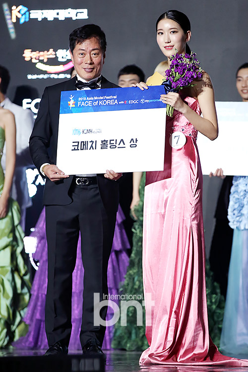 조정빈 이미지