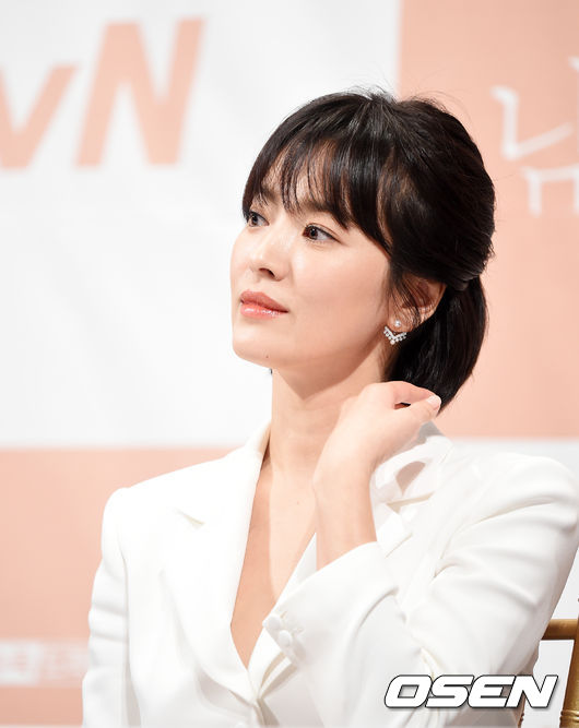 <p> 21, afternoon in Seoul Nonhyun-Dong Imperial Palace in tvN MBC Wednesday-Thursday evening drama The Boy friend production presentation was held. Actress Song Hye-kyo with Conferences and.</p>