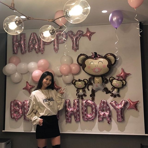 Celebrity Actors total Super Wings at Actor Oh Yoon-ahs Birthday PartyOh Yoon-ah posted several photos of her birthday party with heart emojis on Instagram on her birthday, 21st.Oh Yoon-ahs Happiness is felt in the picture from the letter written by the family members of the agency to the pose in the background of the birthday balloon decoration.In particular, the Birthday Party certification shot, which is a collection of Korean actors such as Um Ji-won, Lee Jung-hyun, Lee Min-jung, Gong Hyo-jin and Son Ye-jin, demonstrates Oh Yoon-ahs colorful network.On the other hand, Oh Yoon-ah recently appeared on MBC Real Man 300 and made a deep impression on viewers with his passion not to buy himself.