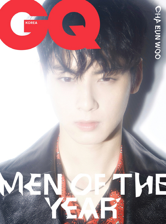 Cha Eun-woo has accessorised the cover of the mens magazine GQ.Cha Eun-woo was named Men of the Year by GQ Korea with Ha Jung Woo, Lee Dong Wook, Byun Yo-han, Zico and Son Heung-min.In this cover, Cha Eun-woo produced a dreamy figure in a mysterious atmosphere and completed a unique visual picture.Especially, the intense eyes staring at the camera attract the light with the dark aura of Cha Eun-woo along with the cross section of free youth that does not want to be arrested.In the interview looking back this year, Cha Eun-woo picked up the most actor and growth as the most different from before.He said that his values ​​should be thank you and know yourself, and that he is trying to be cool to himself, and he has been honest about the troubles and values ​​of Cha Eun-woo.On the other hand, Cha Eun-woo, who has been working on the schedule of AD shooting, interview, and performance since the end of My ID is Gangnam Beauty, is the second solo concert of Astro The Second Astro to Seoul [Star Light] (The 2nd ASTROAD to Seoul [STAR LIGHT]) held at KBS Arena Hall on December 22nd and 23rd. Im meeting him.