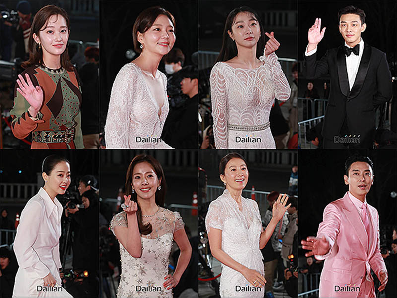 On the afternoon of the 23rd, Seoul Dongdaemun District, Kyunghee University Peace Hall, Jeon Jong Seo, Esom, Kim Dae Mi, Young In, Park Bo Young, Han Ji-min, Kim Hee Ae and Ju Ji-hoon are walking on the red carpet.