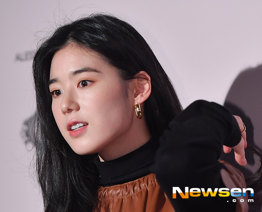 Actor Jung Eun-chae attended a parent brand photo event held in Cheongdam-dong, Gangnam District, Seoul, on the afternoon of Nov.27On that day, Jung Eun-chae responded to the photo wall pose.expressiveness