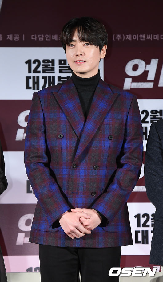 Actor Lee Joon-hyuk attended the Production briefing session of the movie Sister at CGV Yongsan I-Park Mall in Seoul on the afternoon of the 28th.