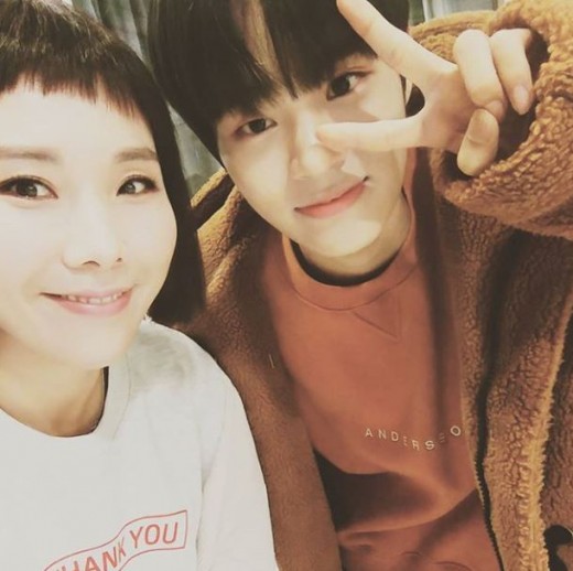 Shin Bong-sun reveals selfie with DaehwiShin Bong-sun told his Instagram on the 28th, How bright is the explosion of Wanna One?I am so happy to meet you in a pleasant meeting. The photo shows Shin Bong-sun, Daehwi, a warm atmosphere that attracts Sight.The netizens who watched this are responding such as Shin Bong-sun is beautiful, Daehwi is cute and two people are cool.