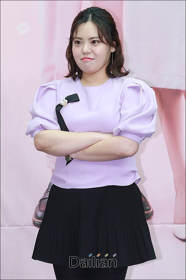 Min-yeong Kim is posing for the production presentation of Channel A new drama Coffee, please at Sangam Stanford Hotel in Mapo-gu, Seoul on the 29th.