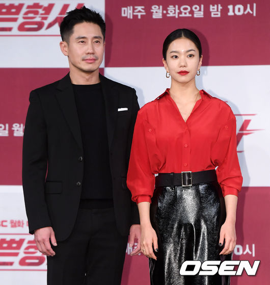On the afternoon of the 29th, MBC New Moonhwa Drama Bad Detective production presentation was held at Sangam MBC Golden Mouse Hall in Mapo-gu, Seoul.Actor Shin Ha-kyun - Lee Seol is attending.