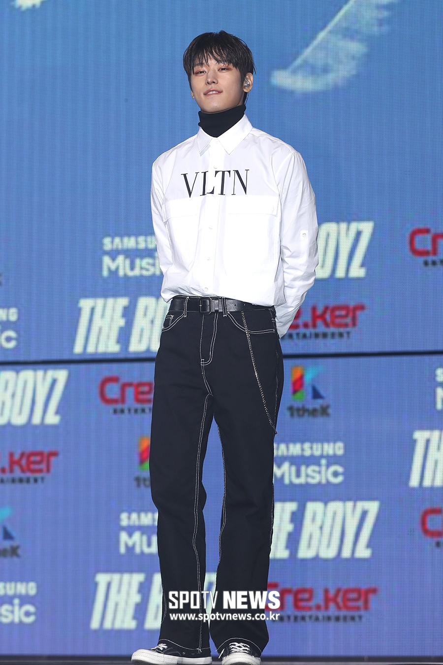 The showcase commemorating the release of the boy group The Boyzs third mini album THE ONLY was held at the Hall of Peace at Kyunghee University in Seoul Dongdaemun District on the afternoon of the 29th.The Boyz Main actor poses.