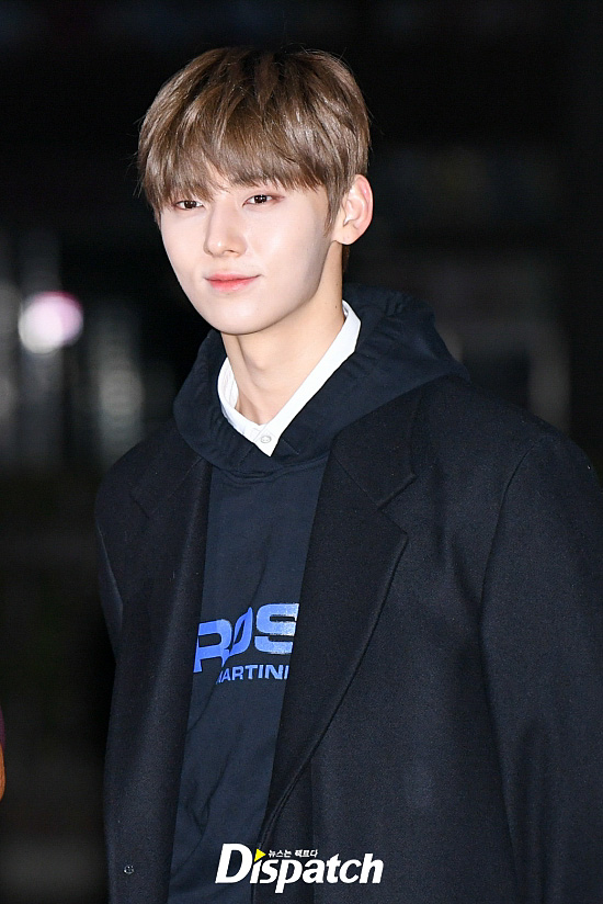 KBS-2TV Music Bank rehearsal was held at the KBS public hall in Yeuido, Yeongdeungpo-gu, Seoul on the morning of the 30th.Hwang Min-hyun captured Sight with a warm visual even in the early morning; the cute charm was a bonus.On the other hand, Music Bank will be attended by Wanna One, NUEST W, Red Velvet, EXID, The Boys, Null, Nature, Lovelies, Stray Nulls and Space Girl.Visual Two Tops.Automatic reflection charm.Im in love with this smile.