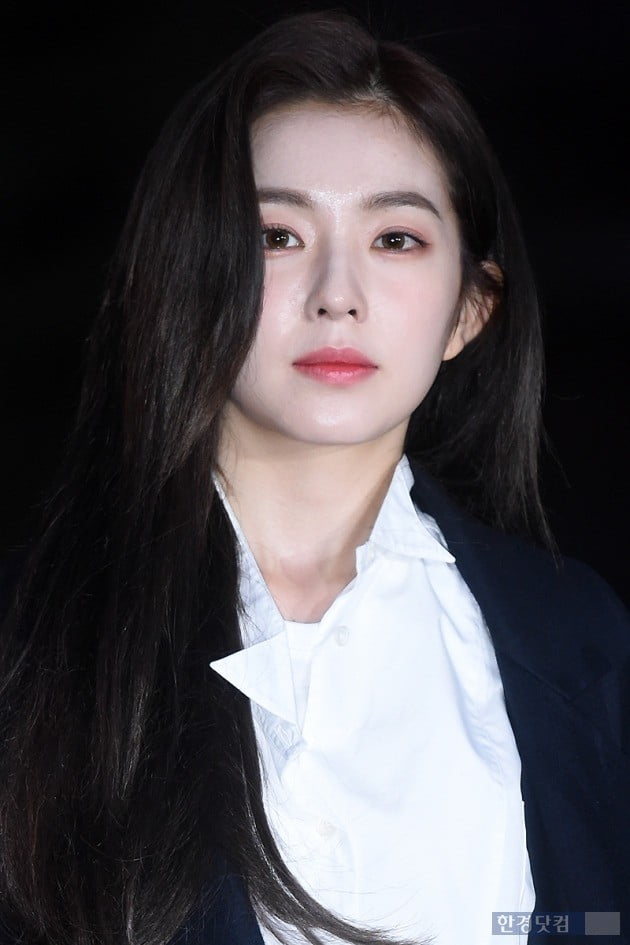 Group Red Velvet Irene attended Music Bank rearsal held at the public hall of KBS New Building in Yeouido, Seoul on the morning of the 30th.