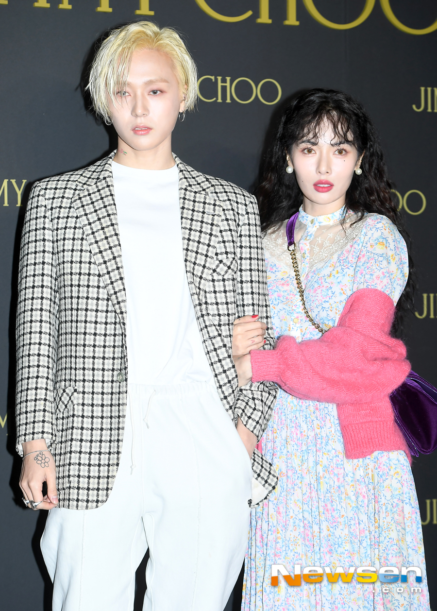 A couple of Hyo Jong Kim (DAWN) and Hyo Jong Hyo attended an accessory brand launch event held at Nonhun-dong SJ Kunsthalle, Gangnam-gu, Seoul on the afternoon of November 29.On this day, Hyuna, former Pentagon DAWN Kim Hyo Jong couple pose.Jung Yu-jin