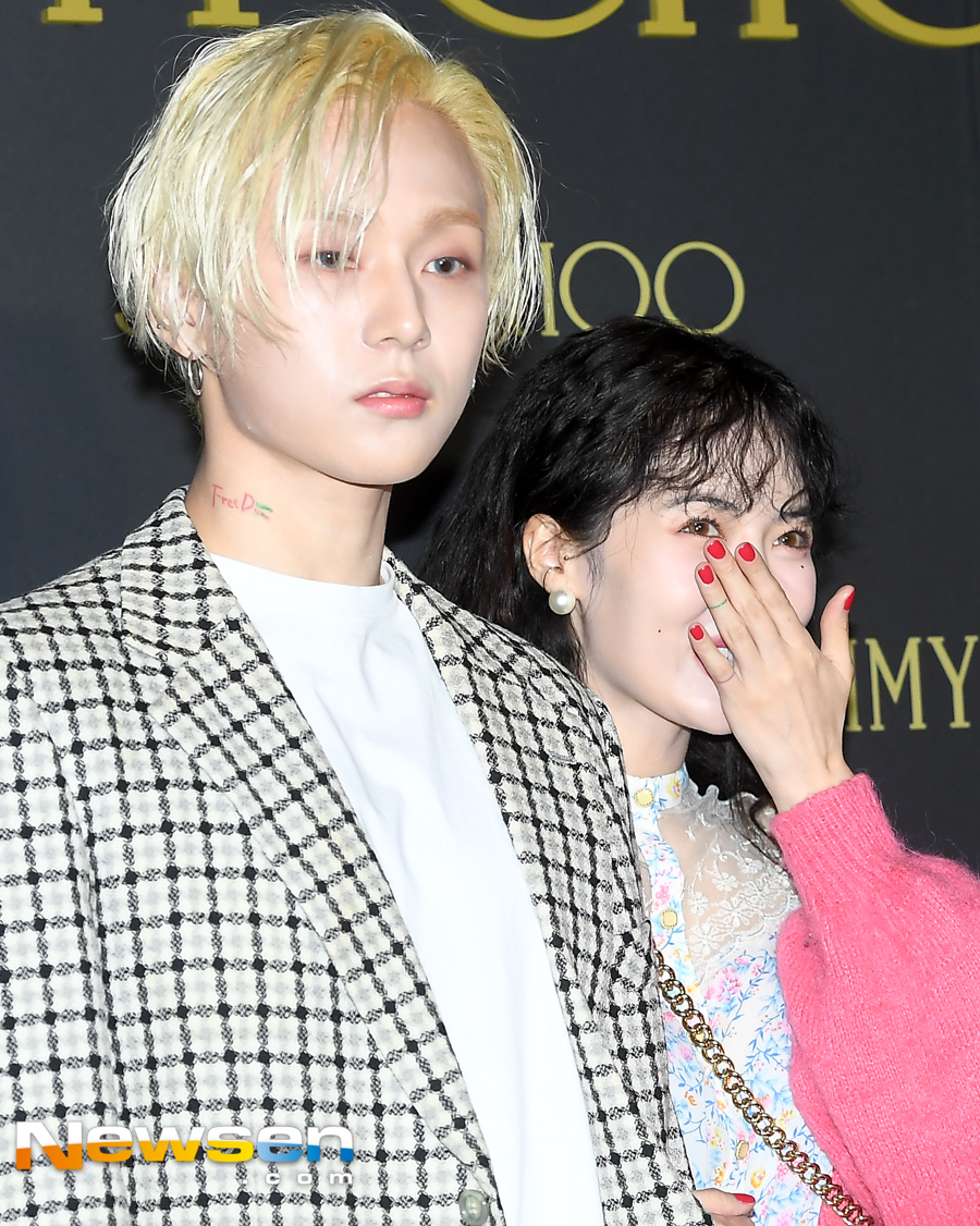 A couple of Hyo Jong Kim (DAWN) and Hyo Jong Hyo attended an accessory brand launch event held at Nonhun-dong SJ Kunsthalle, Gangnam-gu, Seoul on the afternoon of November 29.On this day, Hyuna, former Pentagon DAWN Kim Hyo Jong couple pose.Jung Yu-jin