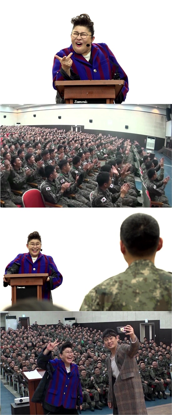 뜻밖에 엄마가 부대를 방문해 만나게 되서 좋아하는 장병들 | 인스티즈