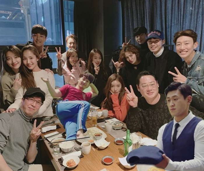 Ye-won said on his instagram on the 2nd, It is so nice and nice to be able to gather all of you so late in the busy time!I love why Kim Secretary does it. In the public photos, actors who appeared in Why is Kim Secretary such as Park Min-young, Park Seo-joon, Kang Ki-young, Pyo Ye-jin, Ye-won gathered in one place.The photos of the actors who could not join together were also synthesized and laughed.Meanwhile, Why would Secretary Kim do that ended in July, when Ye-won played the role of secretary Seolmaeum.