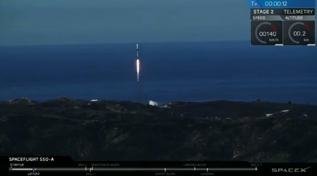 스페이스X가 하나의 로켓을 재활용해 세 번 우주로 보내는 데 성공했다. (사진=스페이스X 트위터)