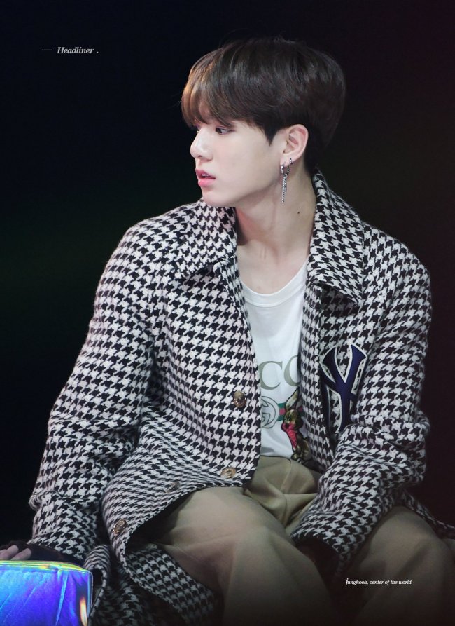 While the 2018 Melon Music Awards (MMA) was successfully completed in many topics on December 1, especially the Idol stage, which added the traditional dance of BTS, which was the end of the performance, was enough to catch the attention of those who see it as a powerful and delicate dance line of the members.However, BTS Jungkooks warm-hearted mitam under the stage, not on the stage, is once again a hot topic among fans.On this day, many fans who visited the awards ceremony to see their favorite singers were placed in a standing seat near the waiting seat where the singer sat to get closer.Jungkook, who saw it in the waiting seat as the fans standing behind him were driven forward and dangerous, looked at the fans with worried eyes and said, Do not push.At the same time, he stepped back by hand and said that Europe had passed on the water bottle he had after gesture to his fans, worried about the safety of his fans, and watched until the situation calmed down for a long time.This work was reported through the article that wrote the situation with the video of a netizen posted on SNS.Many fans who heard this news said, Jungkook is so good, I saw him again when I looked at him with worried eyes and delivered water, Jungkook is an angel, Wow ~ I have a Byul in my eyes!I have been looking for Europe in my past life. He is responding to Jungkooks affection with praise.Also, when the stage lighting fell down the stairs on the way down from the awards, the scene of carefully putting it in place without passing by became a hot topic among fans.This is because the scene of bringing the lighting that fell off the MMA in 2017 has already become an issue, so the nickname Melmu Lightman has also occurred.This misfortune has become a hot topic not only in the awards ceremony but also in Concert.On October 20, the last European tour, in Paris, France, a security guard took a faint fan out of the show, followed him, handed a bottle of water to the stand, and ran back to his seat.Jungkooks actions are not only at the awards ceremony but also at the Concert, worrying about the safety of fans and giving warm hearted remarks.Meanwhile, BTS, which has won seven gold medals in 2018 MMA, will start its Asian tour starting with Taiwan Concert on the 8th.