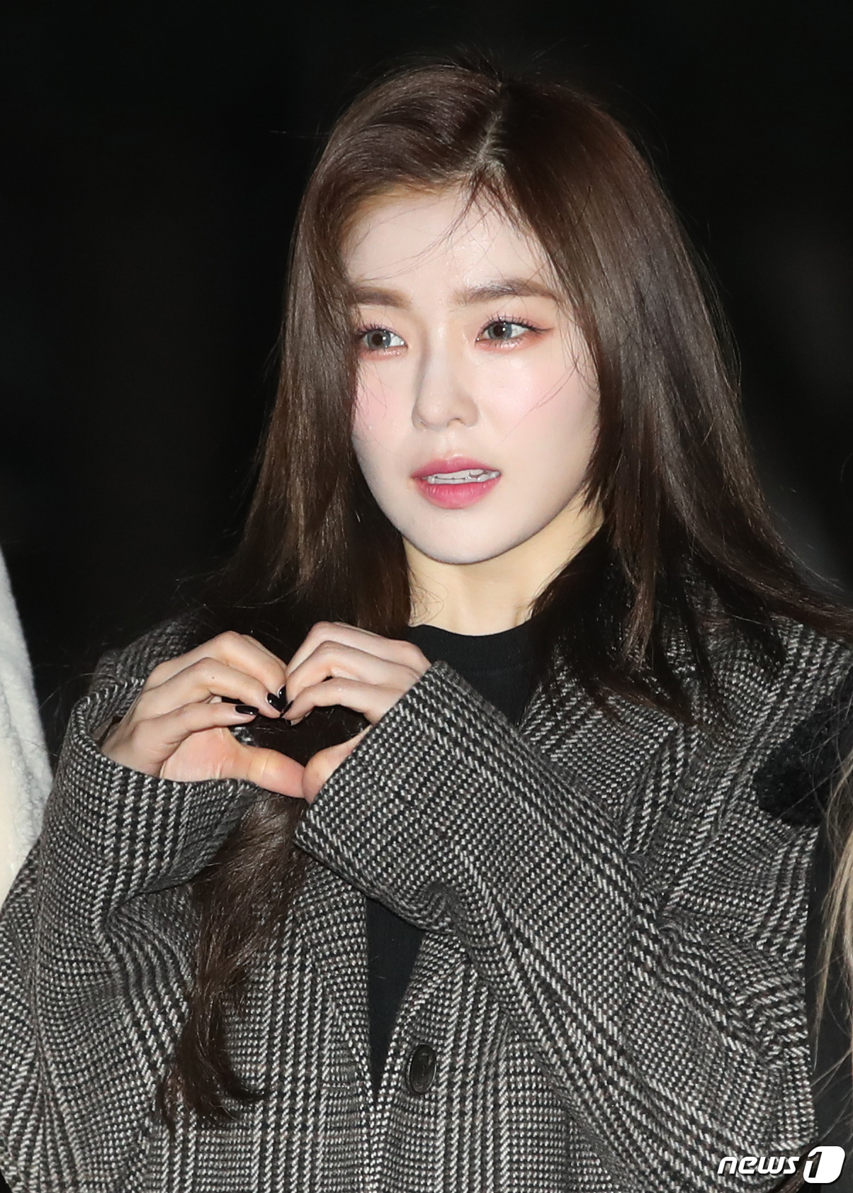 Seoul=) = Red Velvet Irene poses at the KBS2 Music Bank (MU Bang) rehearsal held at the public hall of KBS New Building in Seoul Yeouido on the morning of the 7th.December 7, 2018