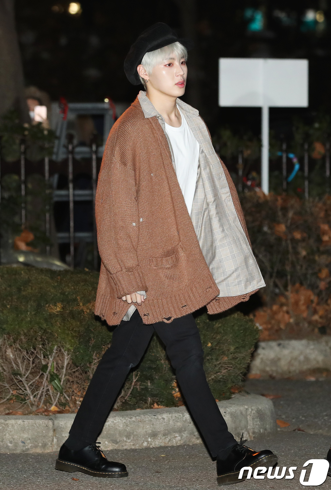 Seoul=) = Wanna One Ha Sung-woon attends a rehearsal for KBS2 Music Bank (MU Bang) held at the public hall of KBS New Building in Yeouido, Seoul on the morning of the 7th.December 7, 2018