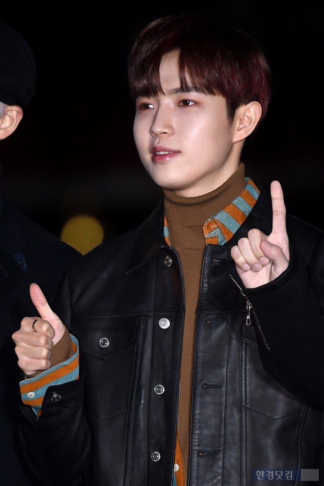 Group Wanna One Kim Jae-hwan attended Music Bank rearsal held at the public hall of KBS New Building in Yeouido, Seoul on the morning of the 7th.