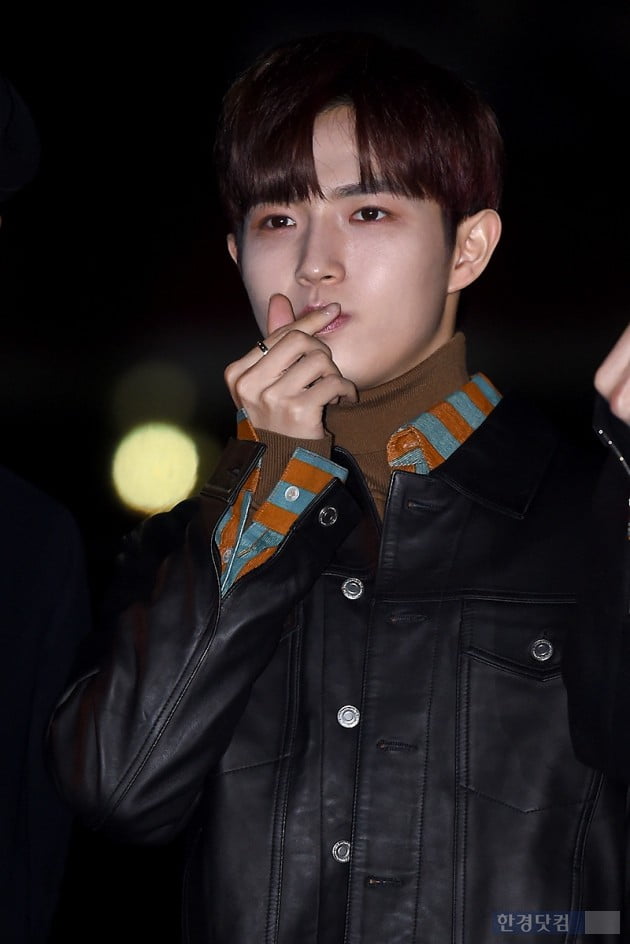 Group Wanna One Kim Jae-hwan attended Music Bank rearsal held at the public hall of KBS New Building in Yeouido, Seoul on the morning of the 7th.