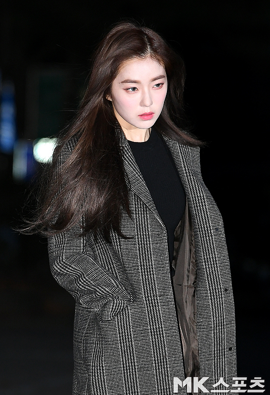 KBS 2TV Music Bank rehearsal was held at the public hall of KBS New Building in Yeouido, Yeongdeungpo-gu, Seoul on July 7.Girl group Red Velvet member Irene is heading to the public hall for Music Bank revival.