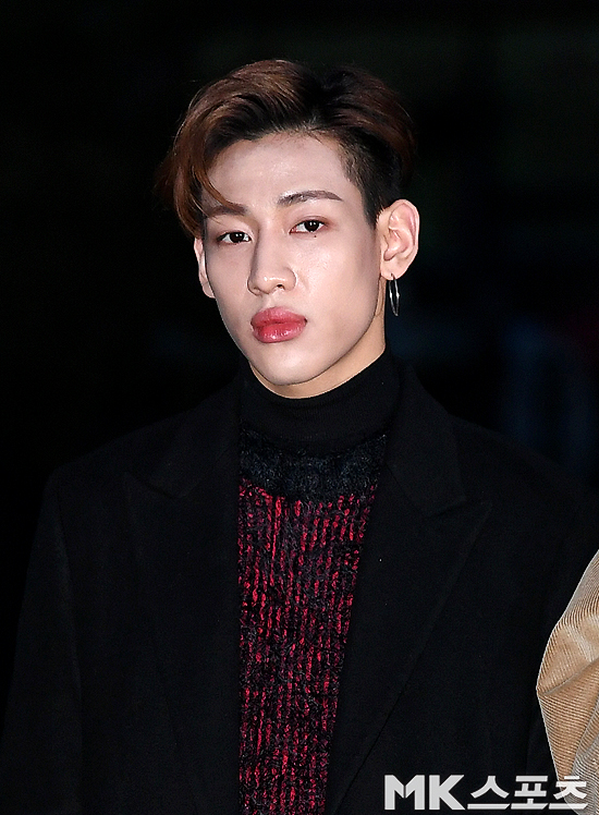 KBS 2TV Music Bank rehearsal was held at the public hall of KBS New Building in Yeouido, Yeongdeungpo-gu, Seoul on July 7.Group GOT7 BamBam poses on the way to the Music Bank recovery work.