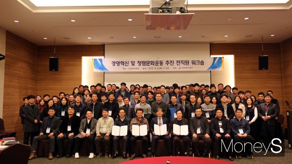 테크노 이미지