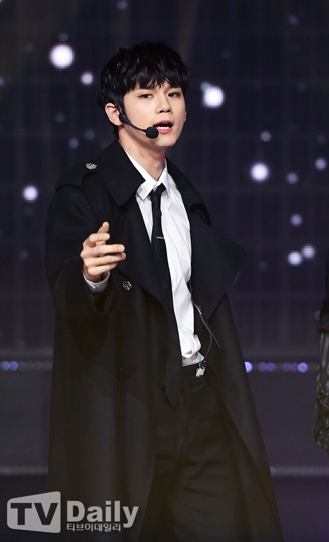 Cable TV MBC Music Show Champion on-site was held at MBC Dream Center in Ilsan, Goyang City, Gyeonggi Province on the afternoon of the 5th.Wanna One Ong Seong-wu is showing off a wonderful stage.MBC Music and MBC Everlon live broadcasts of Show Champion Wanna One, Yubin, Lovelies, Mama Moo, NCT127, Hot Shot, Celeb Five, Golden Child, The Boys, JBJ95, DiCrunch, Dream Notes, The Man Black and others appeared.Cable TV MBC Music Show Champion on-site