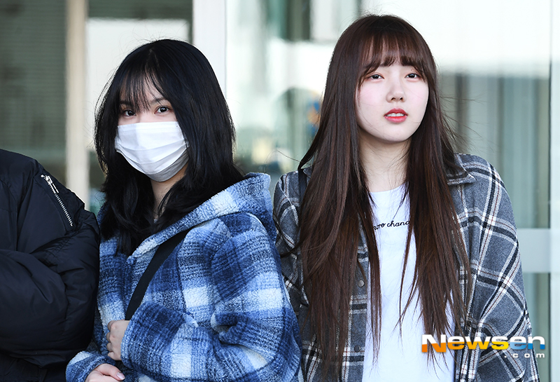 Group GFriend departed overseas on December 8th, with an airport fashion through Incheon International Airport Terminal # 2.On that day, GFriend (Wish, Yerin, Eunha, Yuju, Mystery, Thumb) Eunha and Yerin are moving to the departure hall.yun da-hee