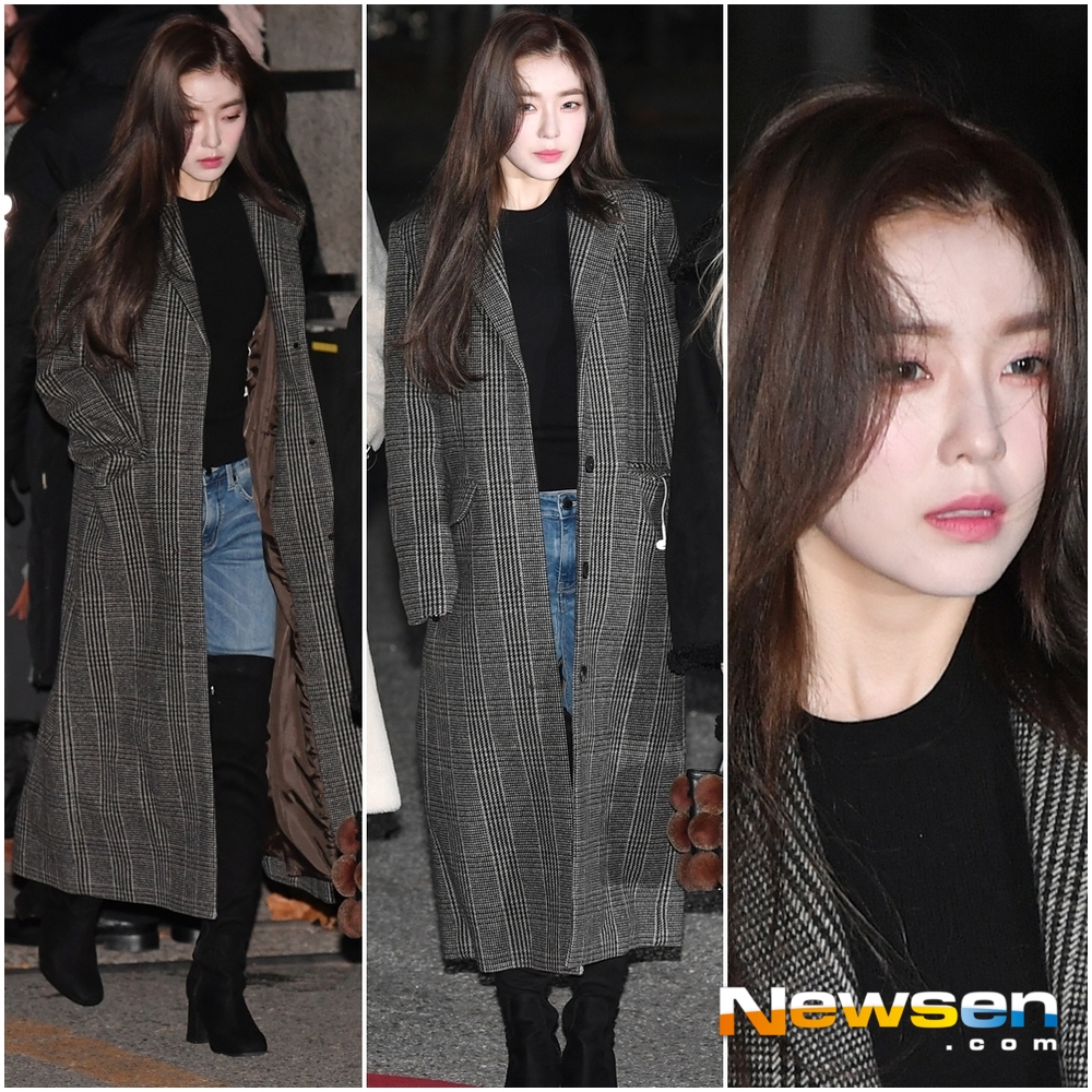 KBS 2TV Music Bank rehearsal was held at the public hall of Yeouido KBS New Pavilion in Yeongdeungpo-gu, Seoul on December 7th.Red Velvet Irene poses for the day.