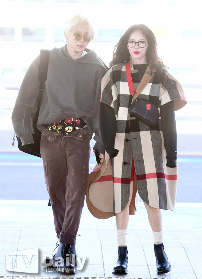 Hyo Jong Kim, a couple of Hyo Jong Kim, took part in Paris, France, through the Incheon International Airport on the afternoon of the 8th.On this day, a couple of Hyuna DAWN are heading for Departure.Meanwhile, YiDAWN (Kim Hyo-jong), from Hyuna and the Pentagon, is in public devotion.Hyojong Kim Departure