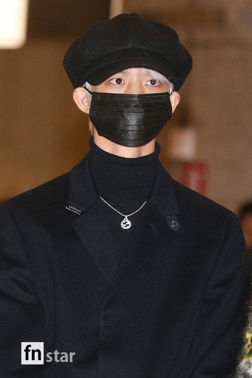 Group Wanna One left for Tokyo, Japan, via Gimpo International Airport on the morning of the 11th to attend the 2018 MAMA (Mnet Asian Music Awards) FANS CHOICE in JAPAN.copyright holder c
