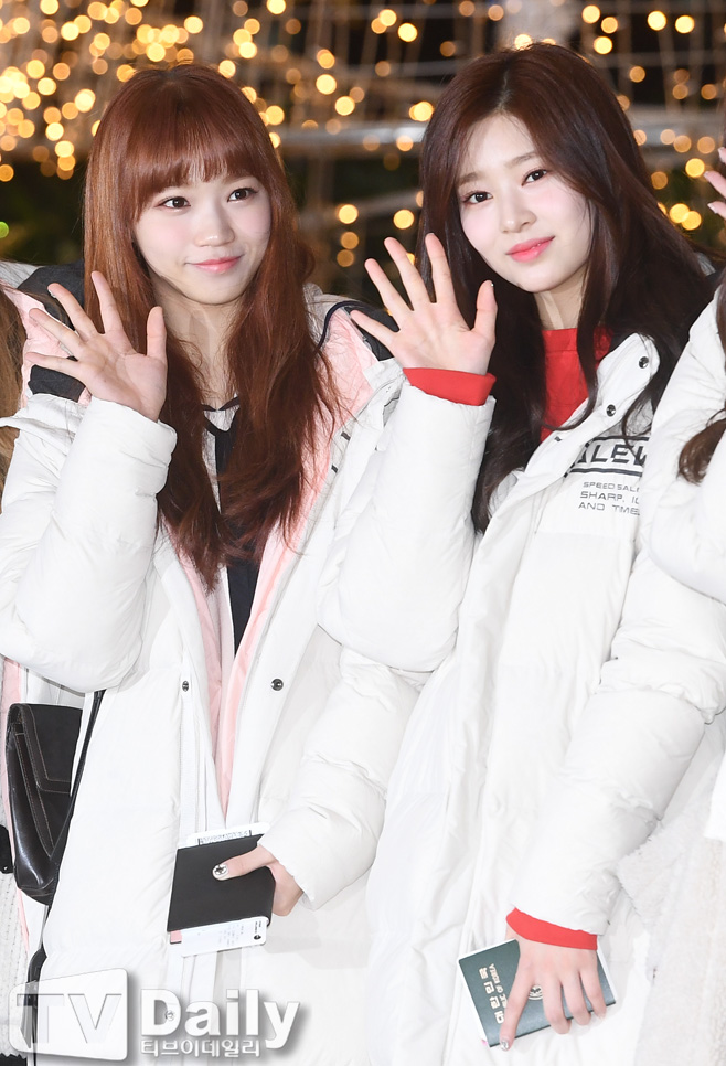 IZ*ONE Kim Chae-won and Kim Min-joo left for Japan on the morning of the 11th through Gimpo International Airport, the car attending the 2018 Mnet Asian Music Awards.Group New East W, Mama Moo, Monster X, BTS, Stray Kids, IZ*ONE, Warner One and Twice will stage in the 2018 Mama Fans Choice in Japan (2018 MAMA FANS CHOICE in JAPAN)In addition, Matsushige Yutaka, Yang Se-jong, Jang Hyuk, Jung So-min and Hwa Seok-jin will be the winners, and the host will be Park Bo-gum.Meanwhile, 2018 MAMA will start at Dongdaemun Design Plaza in Korea on the 10th, followed by Japan Saitama Super Arena on the 12th and Hong Kong Asia World Expo Arena on the 14th.[2018 Mnet Asian Music Awards