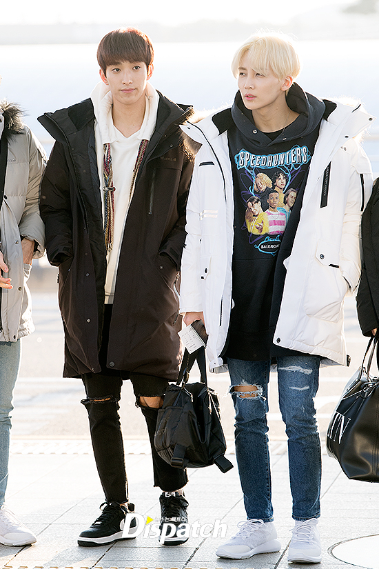 The group Seventeen departed for Hong Kong through Incheon International Airport on the morning of the 12th to attend the 2018 Mnet Asian Music Awards.Seventeen, Yoon Jeonghan, wore jeans on the white padding, and the superior visuals were outstanding.Out of the eyes.Man is innocent.The Street Runway.